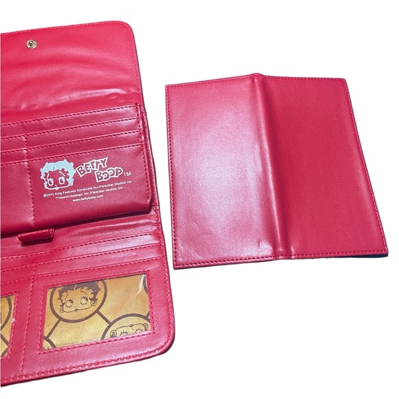 Betty Boop Large Zip Around Wallet & Checkbook Holder - Picture 3 of 14